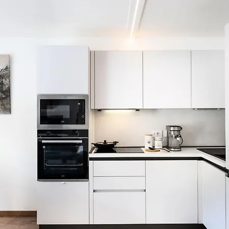 Elyanas Apartment